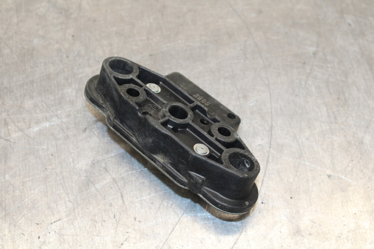 12-13 KAWASAKI Z1000 REAR PASSENGER SEAT LATCH LOCK ASSEMBLY BB743