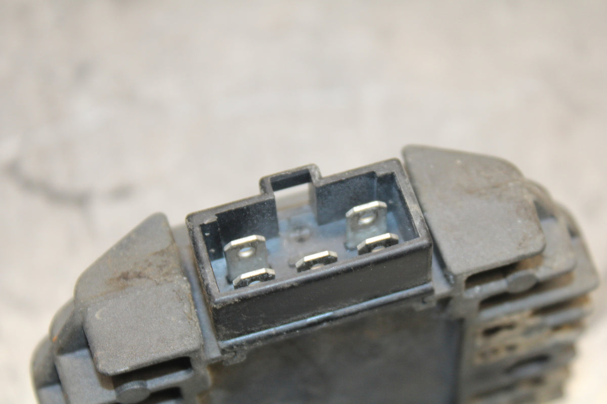 96-07 YAMAHA YZF600R RECTIFIER VOLTAGE REGULATOR  BB746