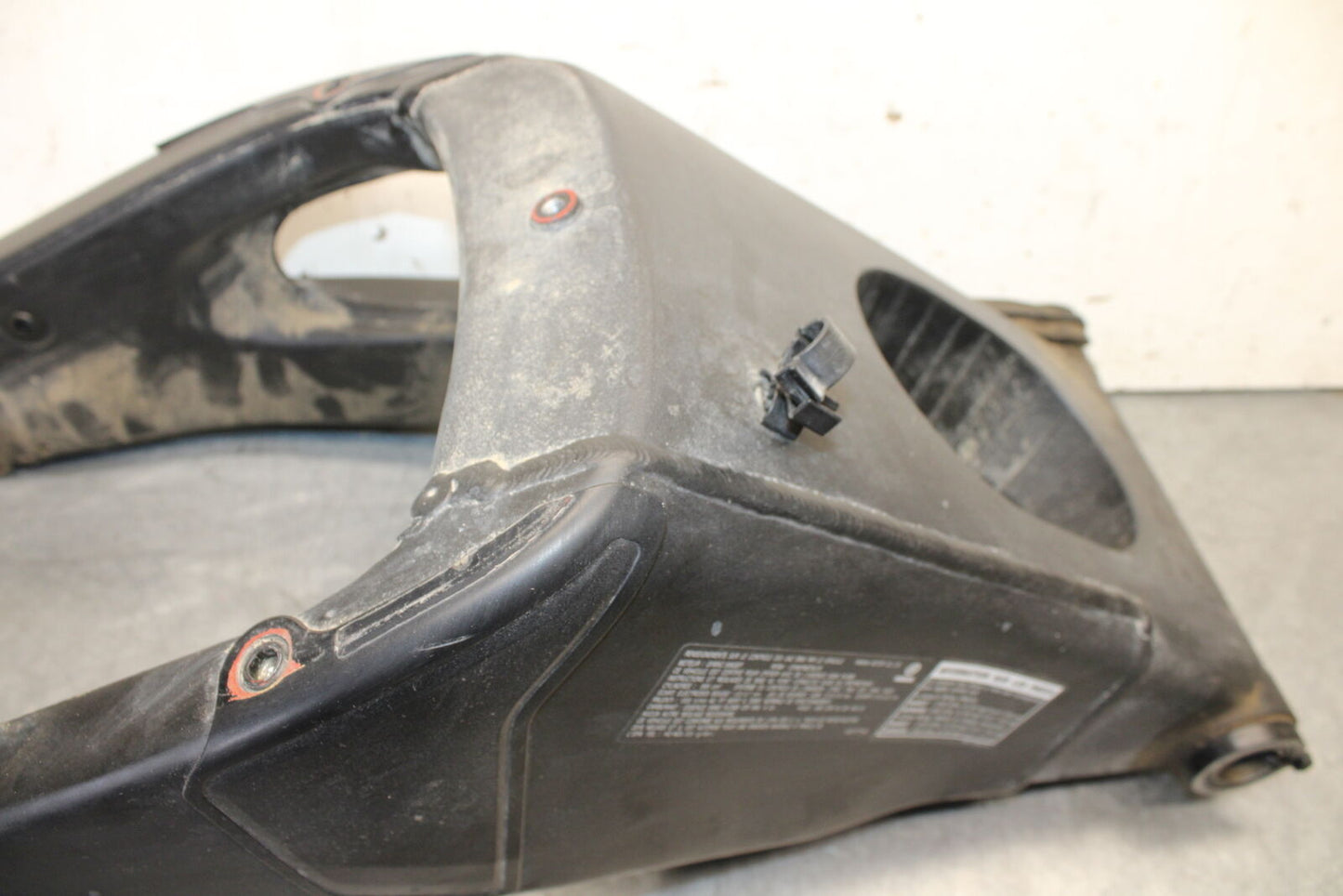 08-16 YAMAHA YZF R6 REAR SWINGARM BACK SWING ARM 13S-22110-00-00 BB665