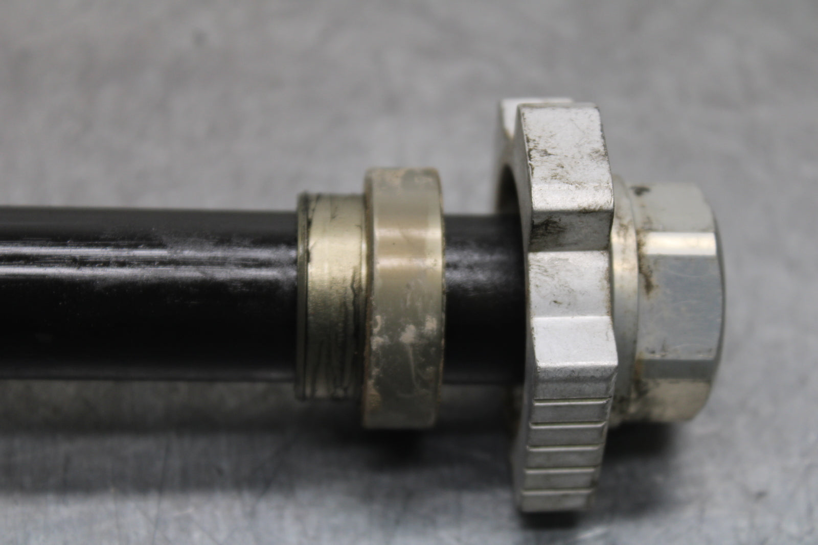 21-24 KTM 890 ADVENTURE R REAR AXLE BACK WHEEL RIM PIVOT BOLT AXEL BB723