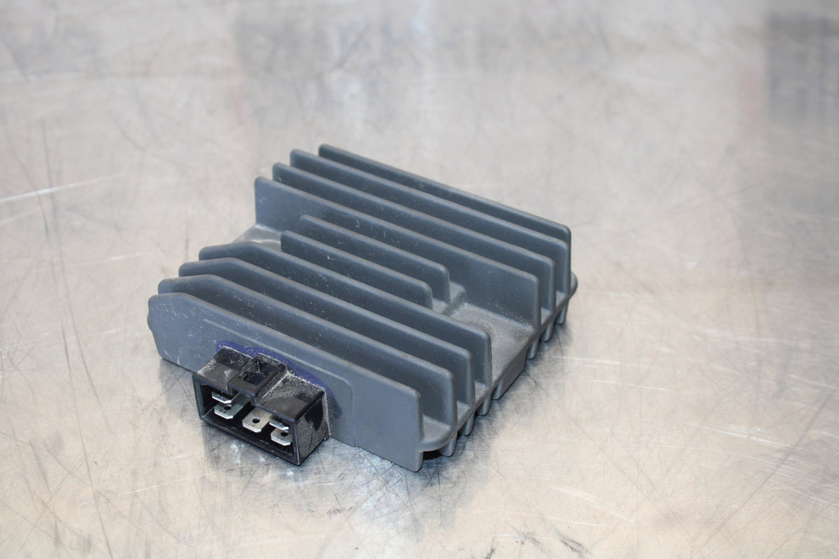 23 YAMAHA YZF R3 RECTIFIER VOLTAGE REGULATOR BB147