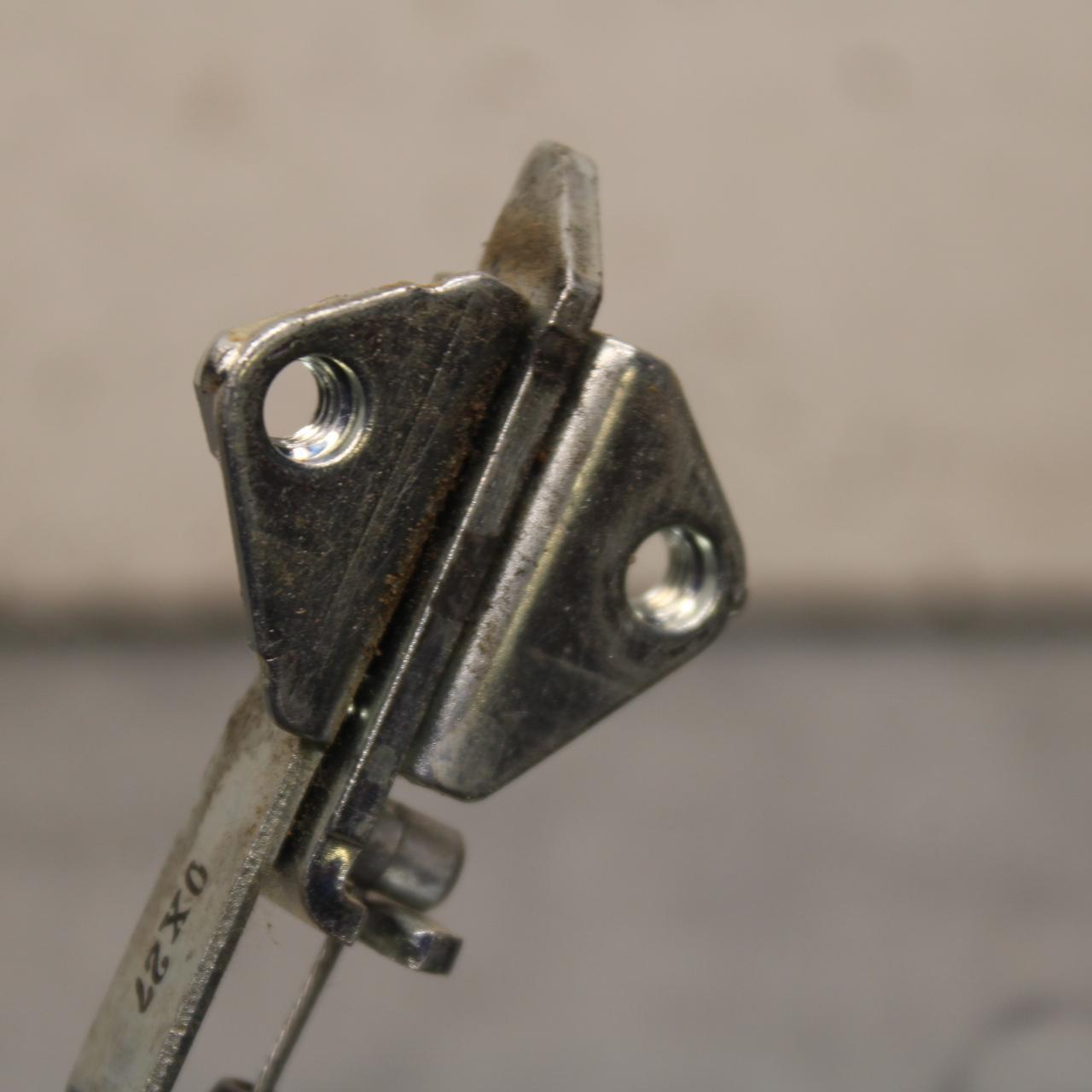 21 KAWASAKI NINJA ZX6R REAR PASSENGER SEAT LATCH LOCK ASSEMBLY BB647