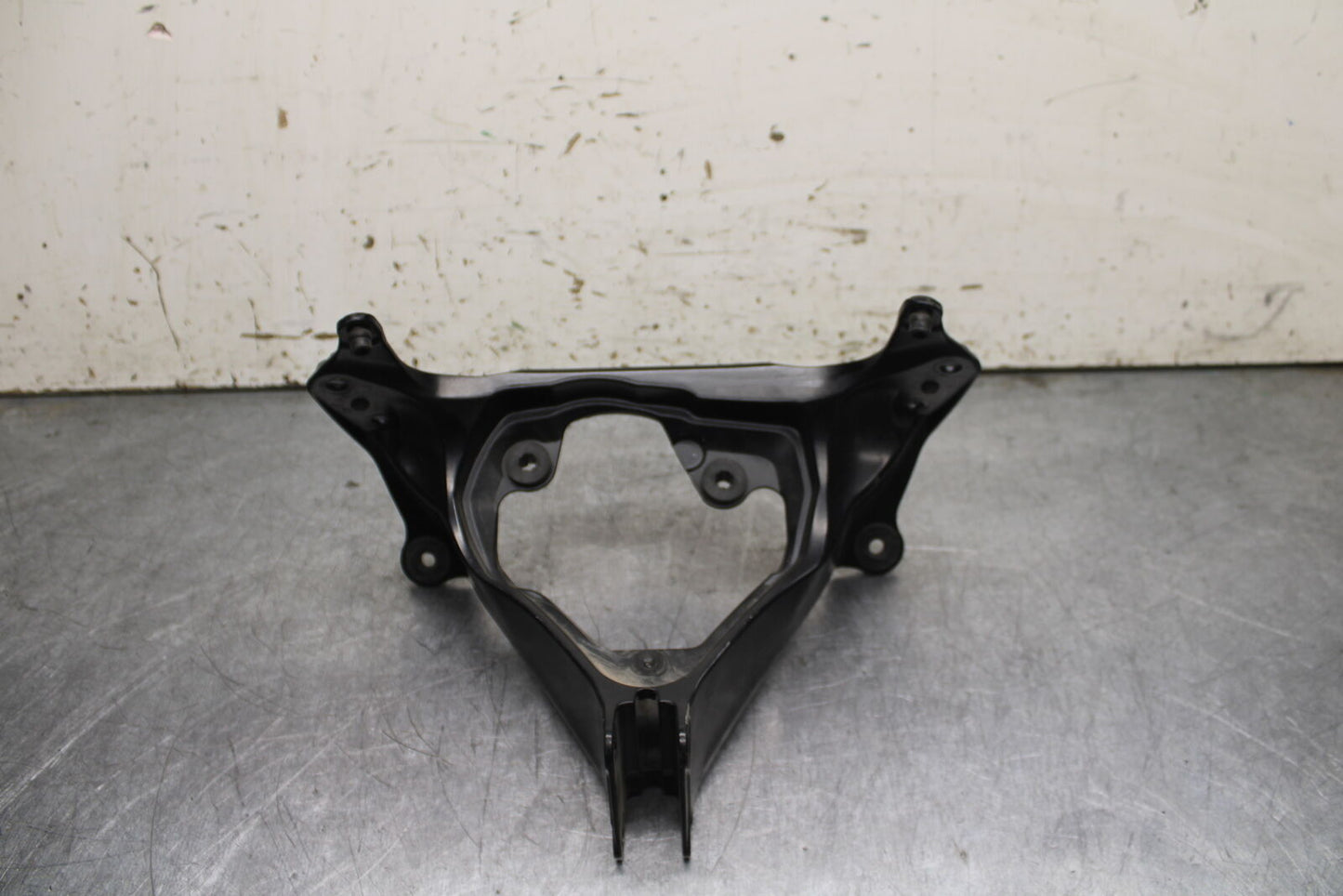 06-07 SUZUKI GSXR750 OEM UPPER FAIRING MIRROR GAUGES STAY BRACKET BB110