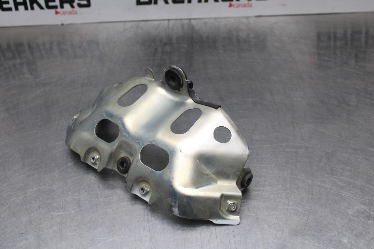 07 SUZUKI GSXR1000 FRONT GAS TANK FUEL CELL FAIRING COWL MOUNT BRACKET BB770