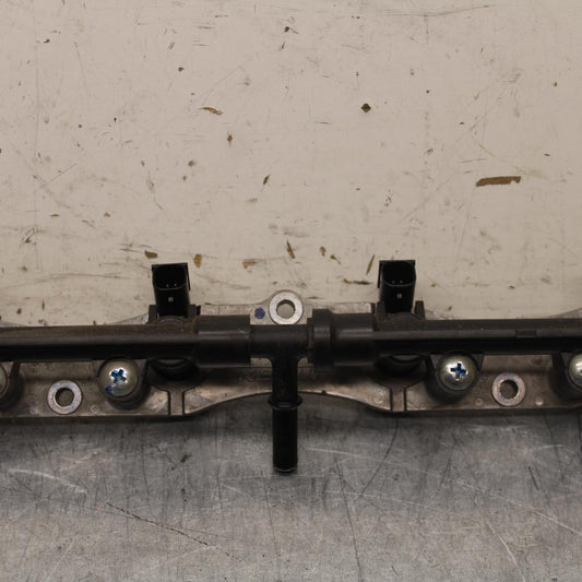 09-12 KAWASAKI NINJA ZX6R SECONDARY FUEL INJECTORS TOP AIRBOX GAS RAIL BB640