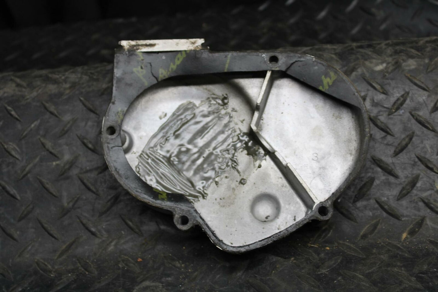 71 YAMAHA L5 RIGHT ENGINE CARB MOTOR COVER BB230