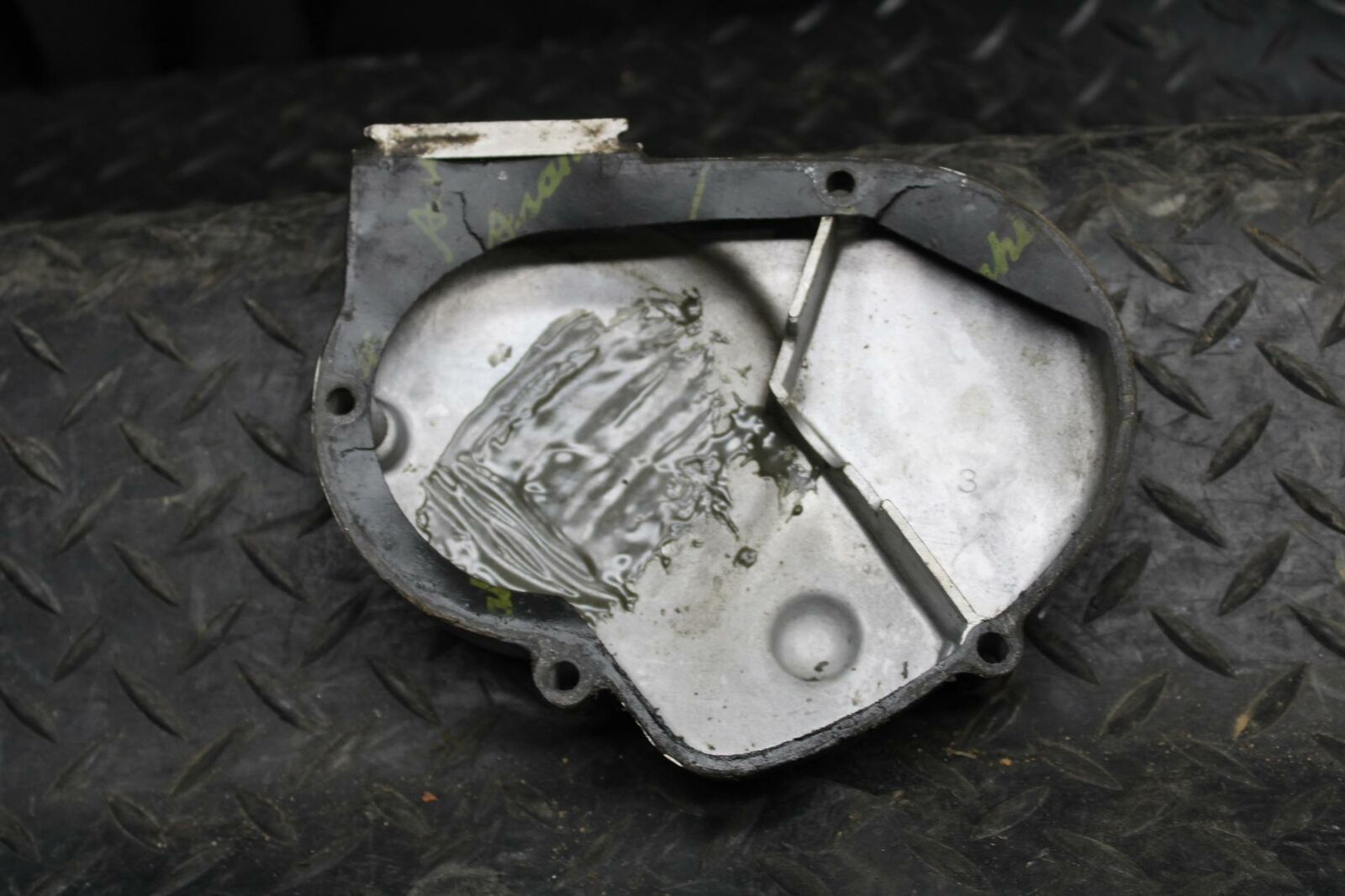 71 YAMAHA L5 RIGHT ENGINE CARB MOTOR COVER BB230