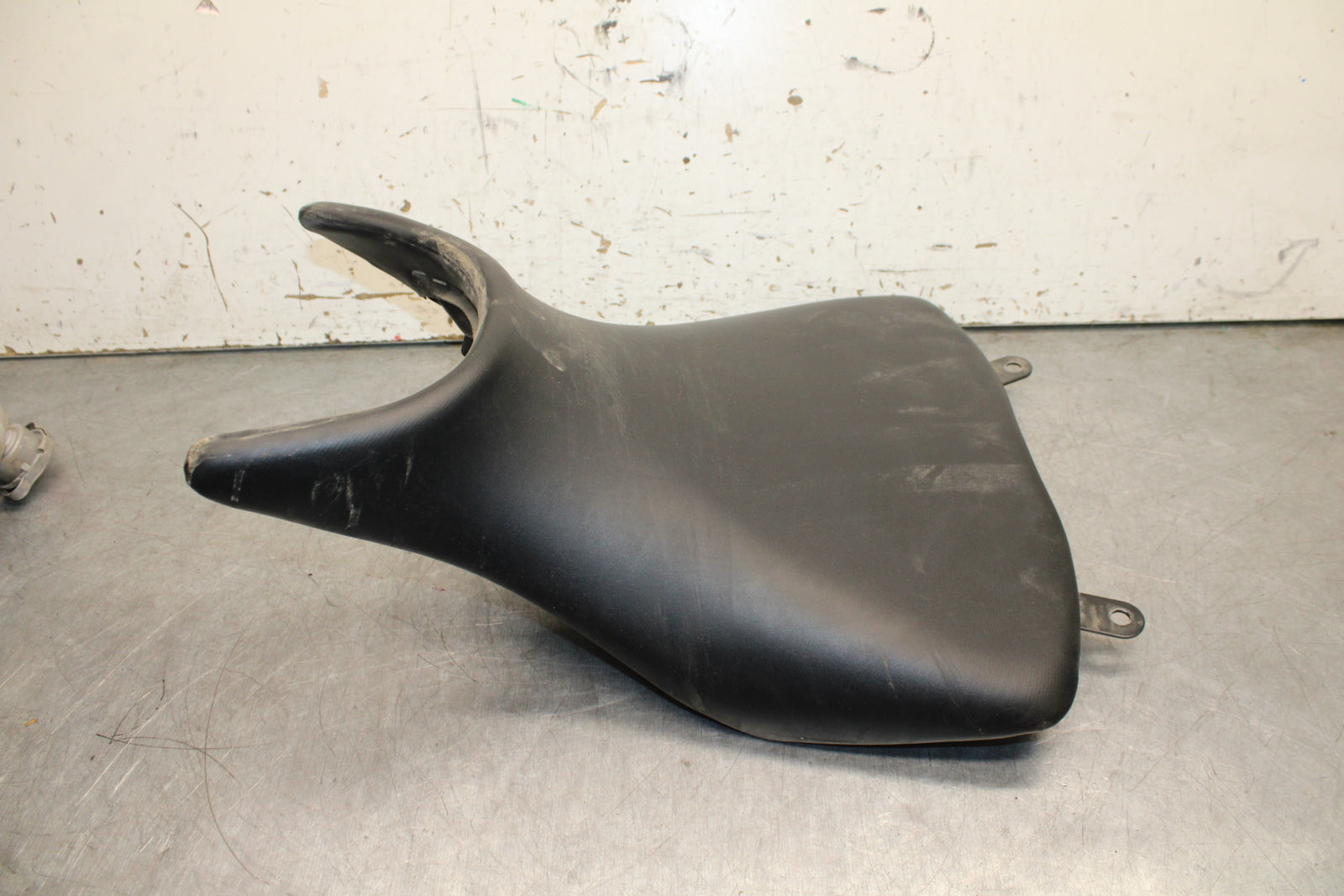 19-24 YAMAHA R3 FRONT DRIVERS SEAT PAD SADDLE PILLION BB736