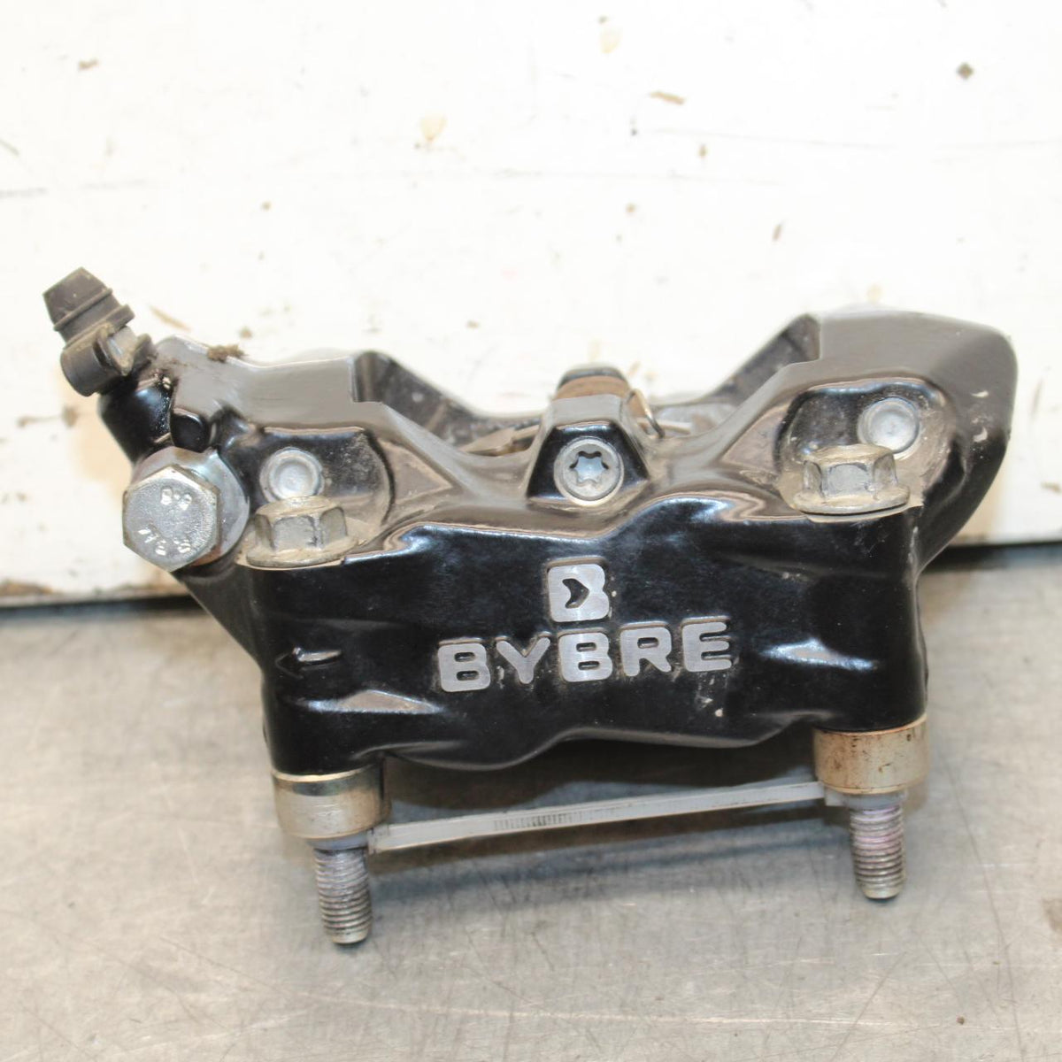 18 KTM RC 390 FRONT BRAKE CALIPER BB648