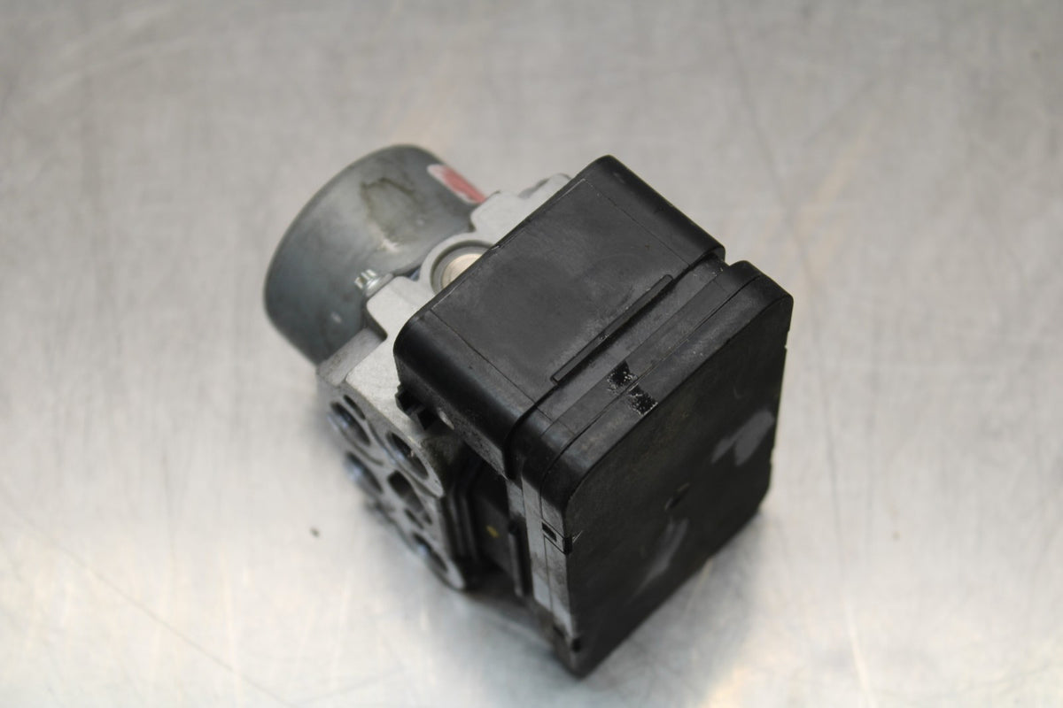 24-25 KAWASAKI NINJA ZX4R ABS PUMP UNIT MODULE BB174