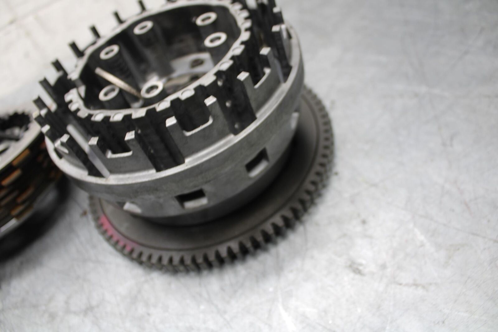 2007 Suzuki GSXR600  CLUTCH W PLATES BASKET HUB 21200-01820 21410-41G10 BB540 