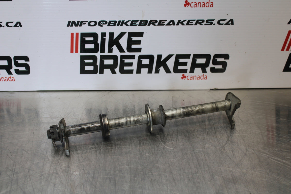 04-09 SUZUKI GS500F REAR AXLE BACK WHEEL RIM PIVOT BOLT AXEL BB165