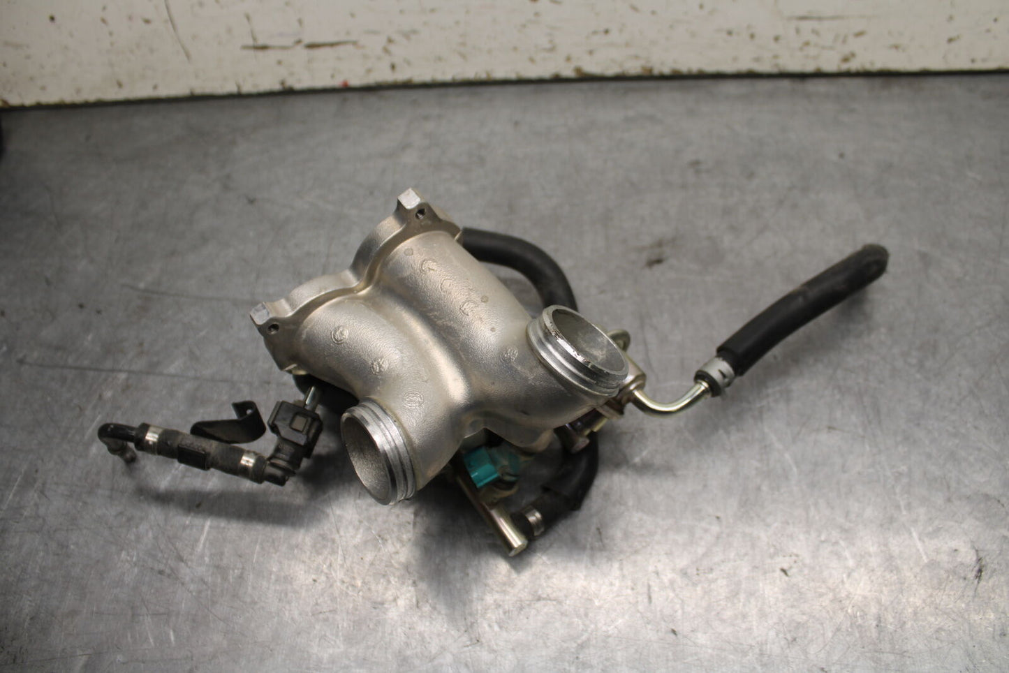 17-24 YAMAHA BOLT XVS950 AIR INTAKE MANIFOLD BB729