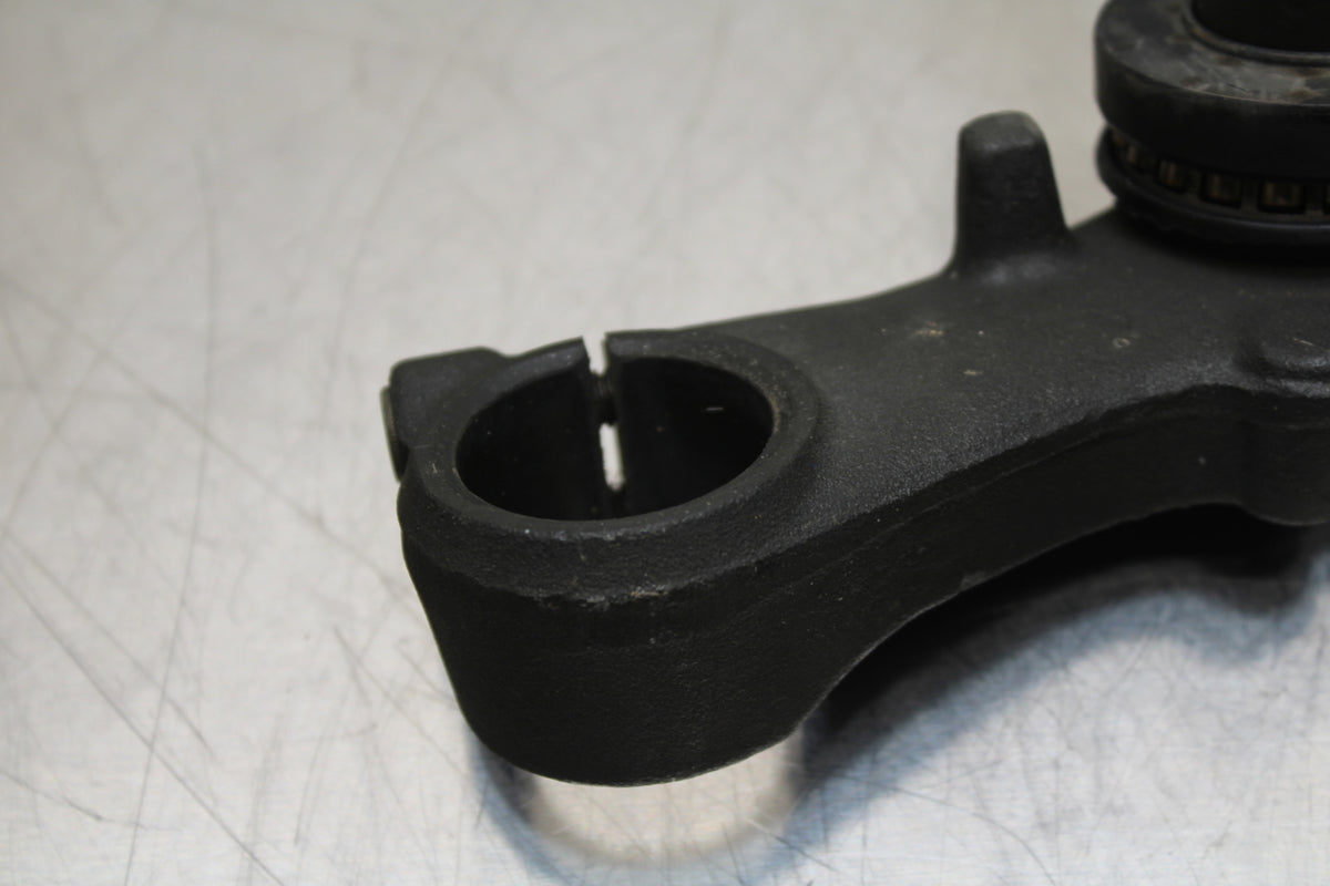86 SUZUKI GS750ES FRONT FORKS CLAMP LOWER TRIPLE TREE STEM BB140