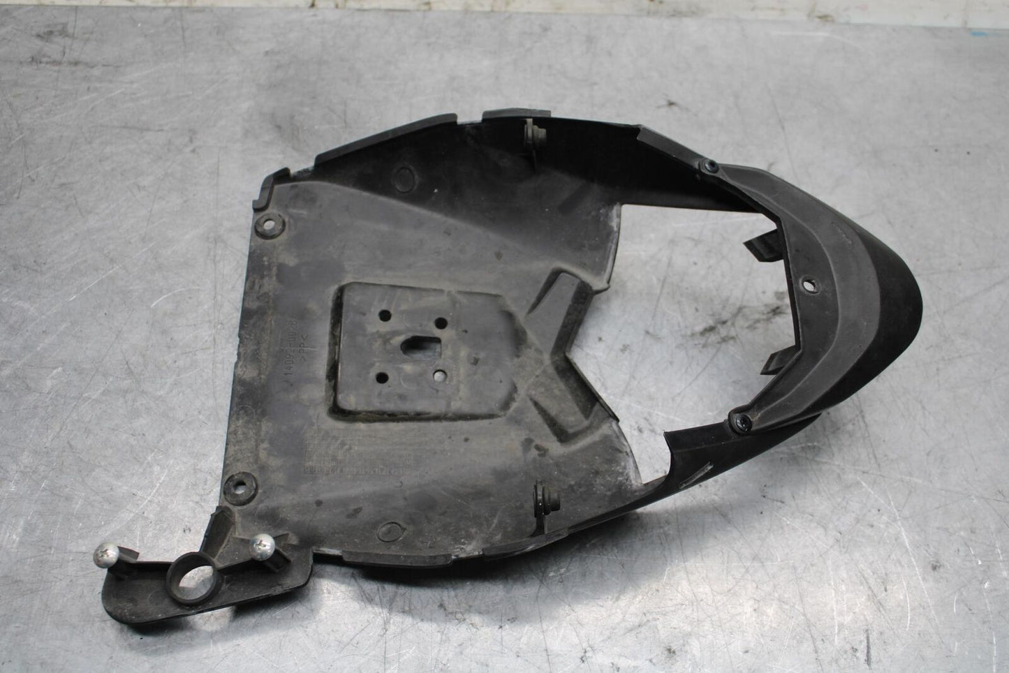 2009 Kawasaki Ninja ZX6R ZX600R REAR TAILLIGHT BRAKE LIGHT TRIM  BB548