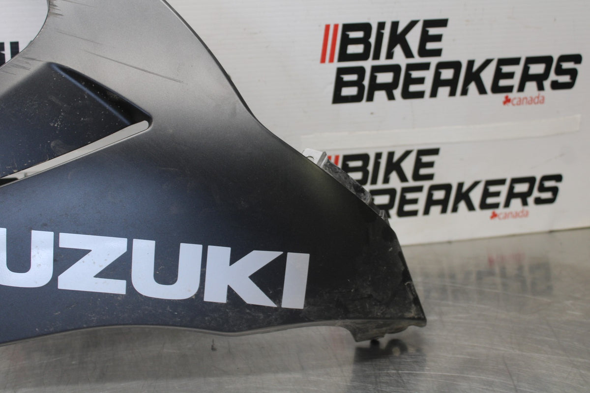 15-26 SUZUKI GSXR600 RIGHT LOWER BOTTOM BELLY SIDE FAIRING COWL  BB888