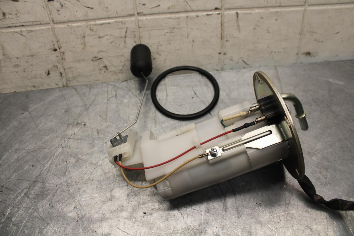 17 KAWASAKI VERSYS_X 300 FUEL PUMP GAS PETROL SENDER UNIT BB504