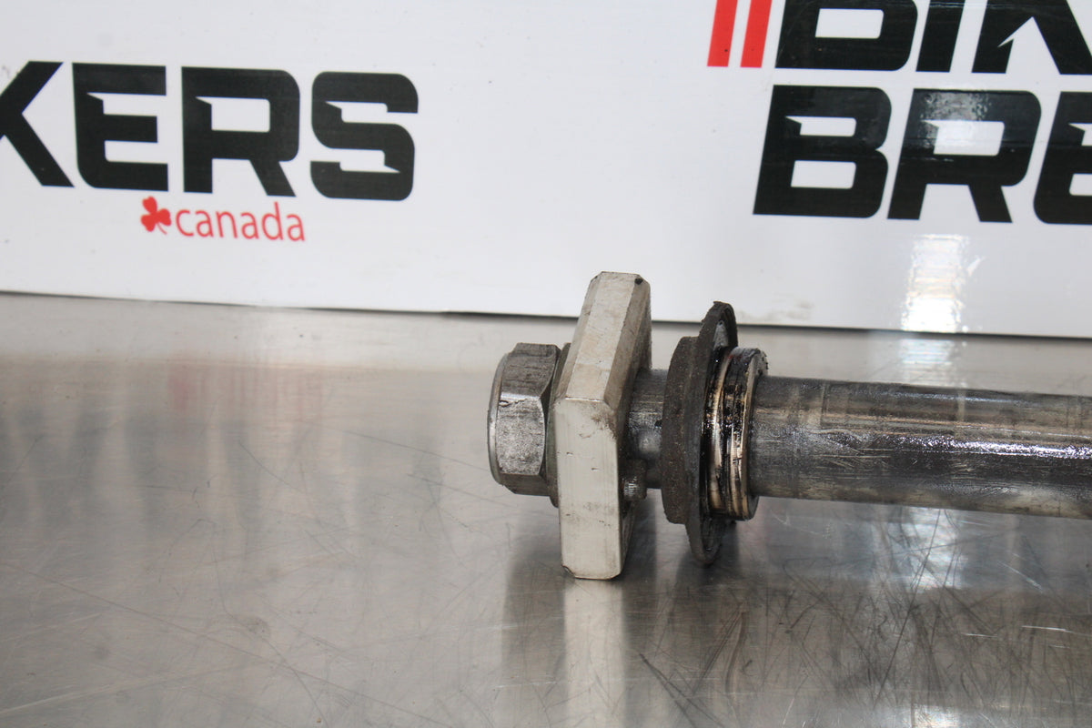 07-08 YAMAHA YZF R1 REAR AXLE BACK WHEEL RIM PIVOT BOLT AXEL BB160