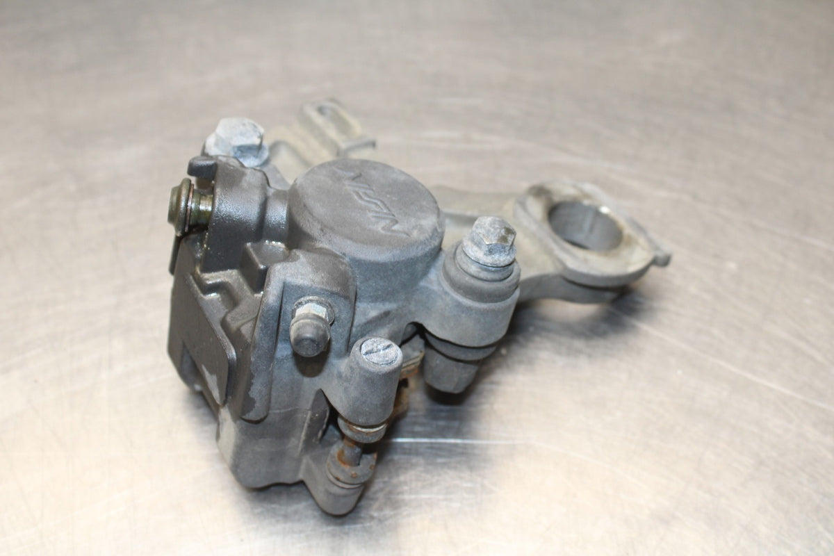 05 YAMAHA YZF R6 REAR BACK BRAKE CALIPER W MOUNT BRACKET BB858