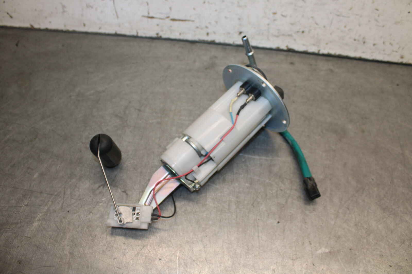 19-23 KAWASAKI NINJA ZX6R FUEL PUMP GAS PETROL SENDER UNIT BB701