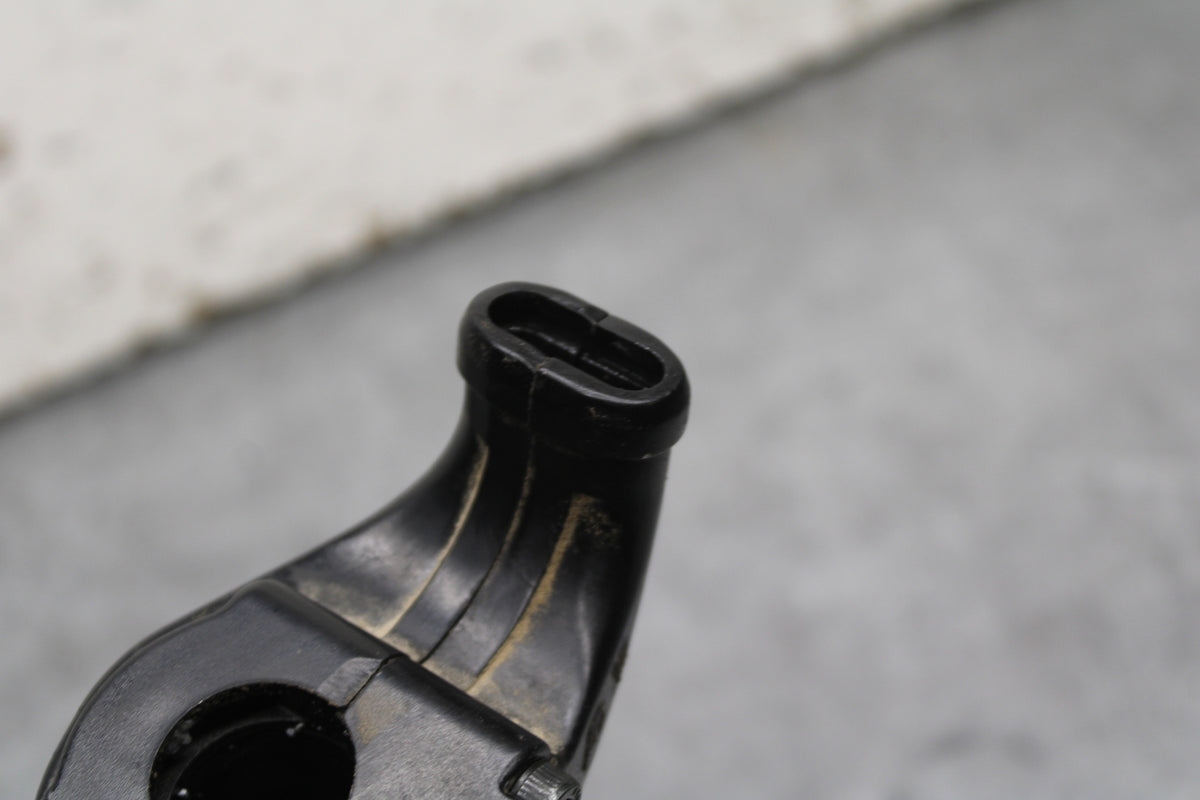 07-08 YAMAHA YZF R1 THROTTLE CABLE LINE HOUSING GUIDE BB724