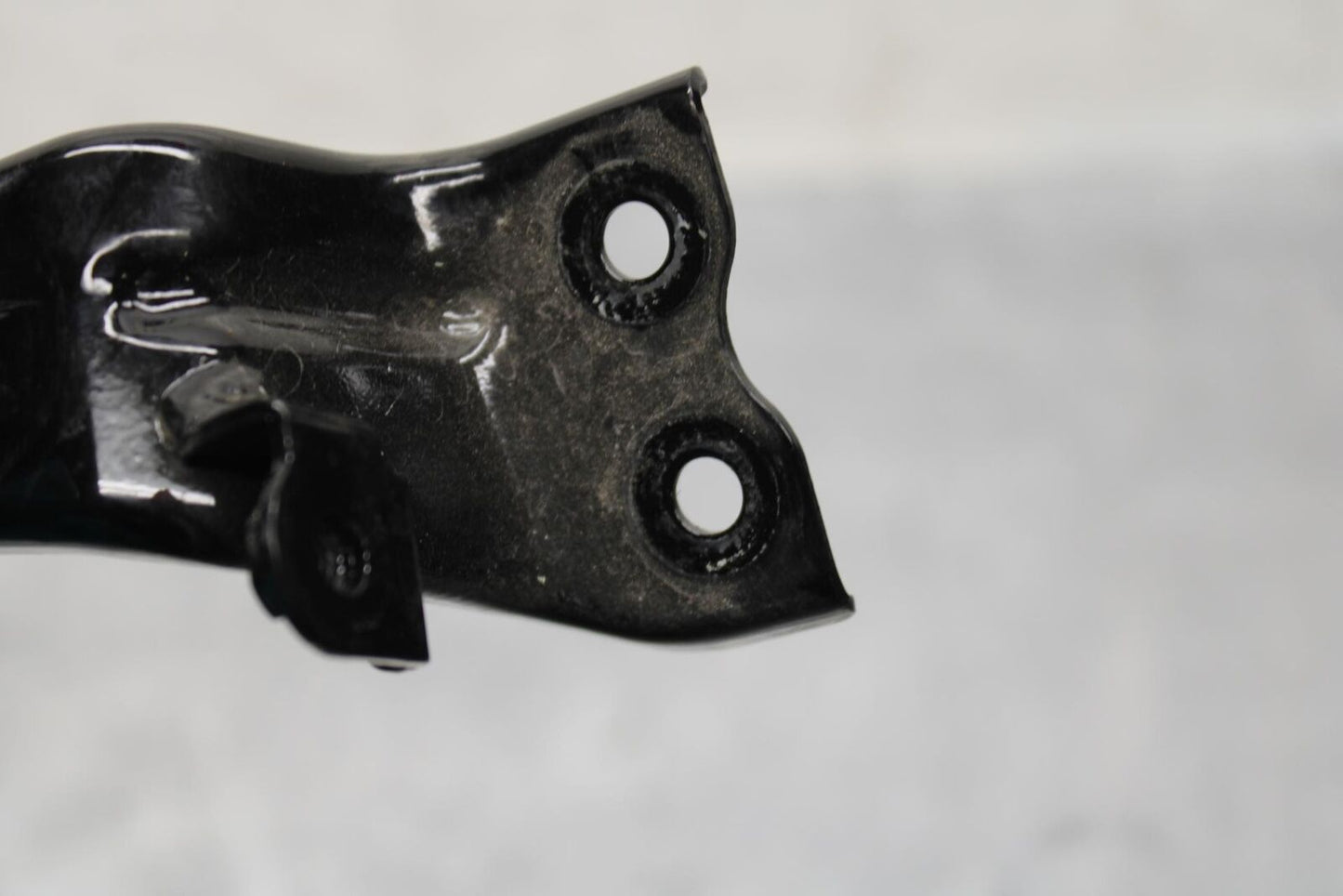 20 KAWASAKI Z400 ER400 ABS GAS TANK FUEL CELL RESERVOIR BRACKET MOUNT BB586