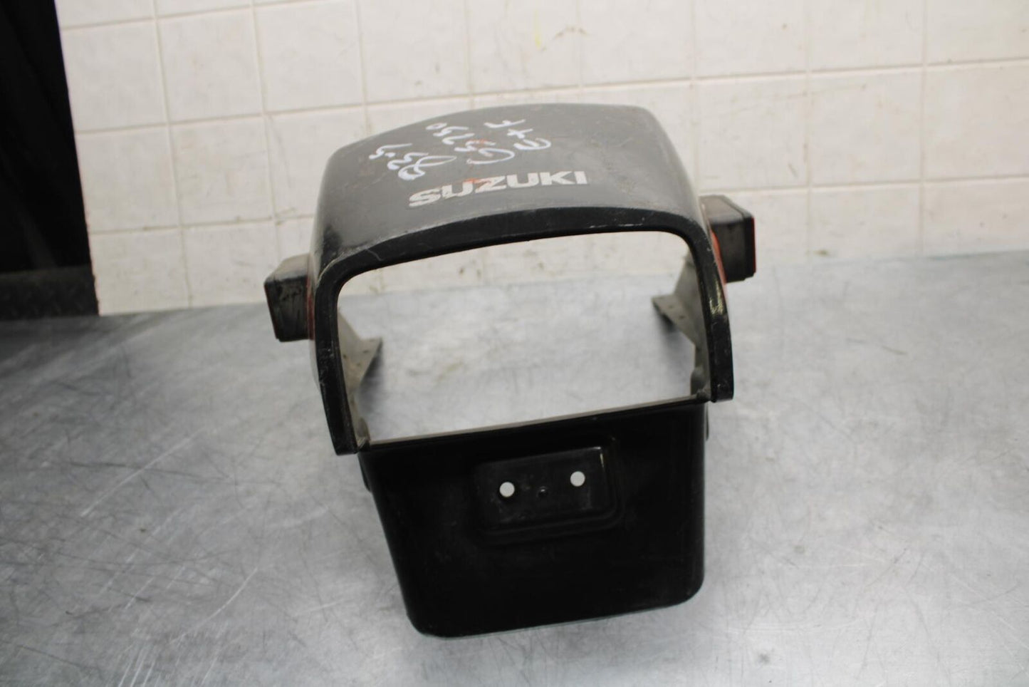 1983 Suzuki GS750E REAR BACK TAIL FAIRING COWL SHROUD BB234