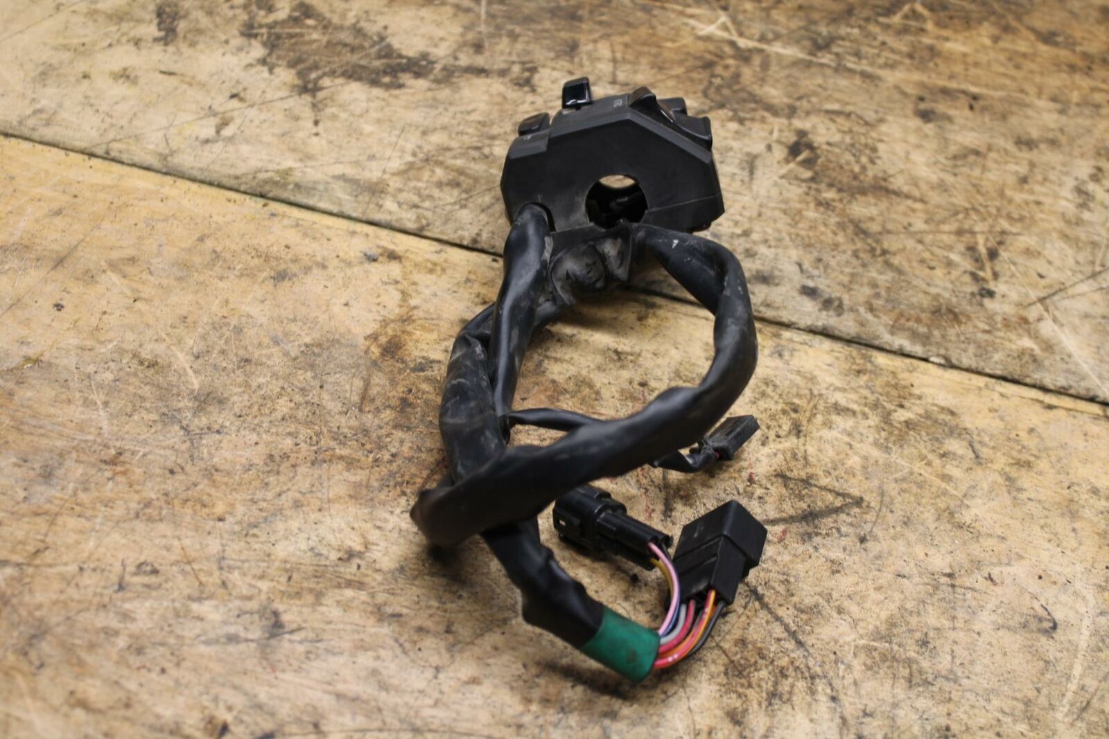 13-18 KAWASAKI NINJA ZX6R RIGHT CLIP ON HANDLE KILL OFF START SWITCHES BB342