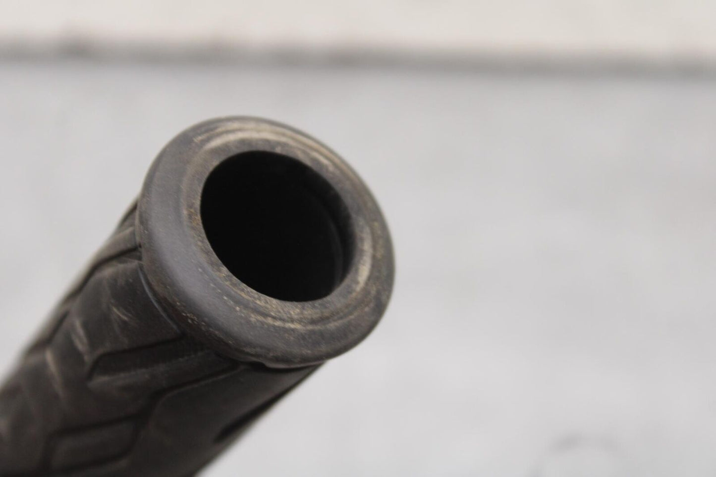 09-16 SUZUKI GSXR1000 HANDLE BAR GRIP BB642