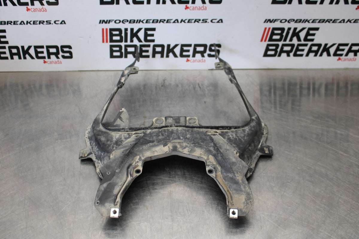 19-23 KAWASAKI NINJA ZX6R CENTER REAR BACK TAIL FAIRING COWL BB188