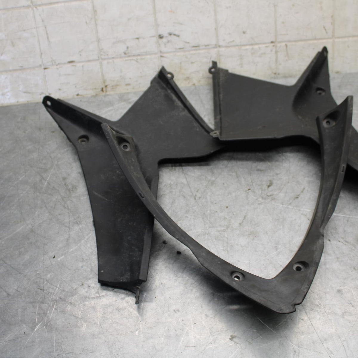 2015 Yamaha YZF R3  INNER FAIRINGS COWLS PANELS TRIMS 1WD-XF83M-30-P1 BB526