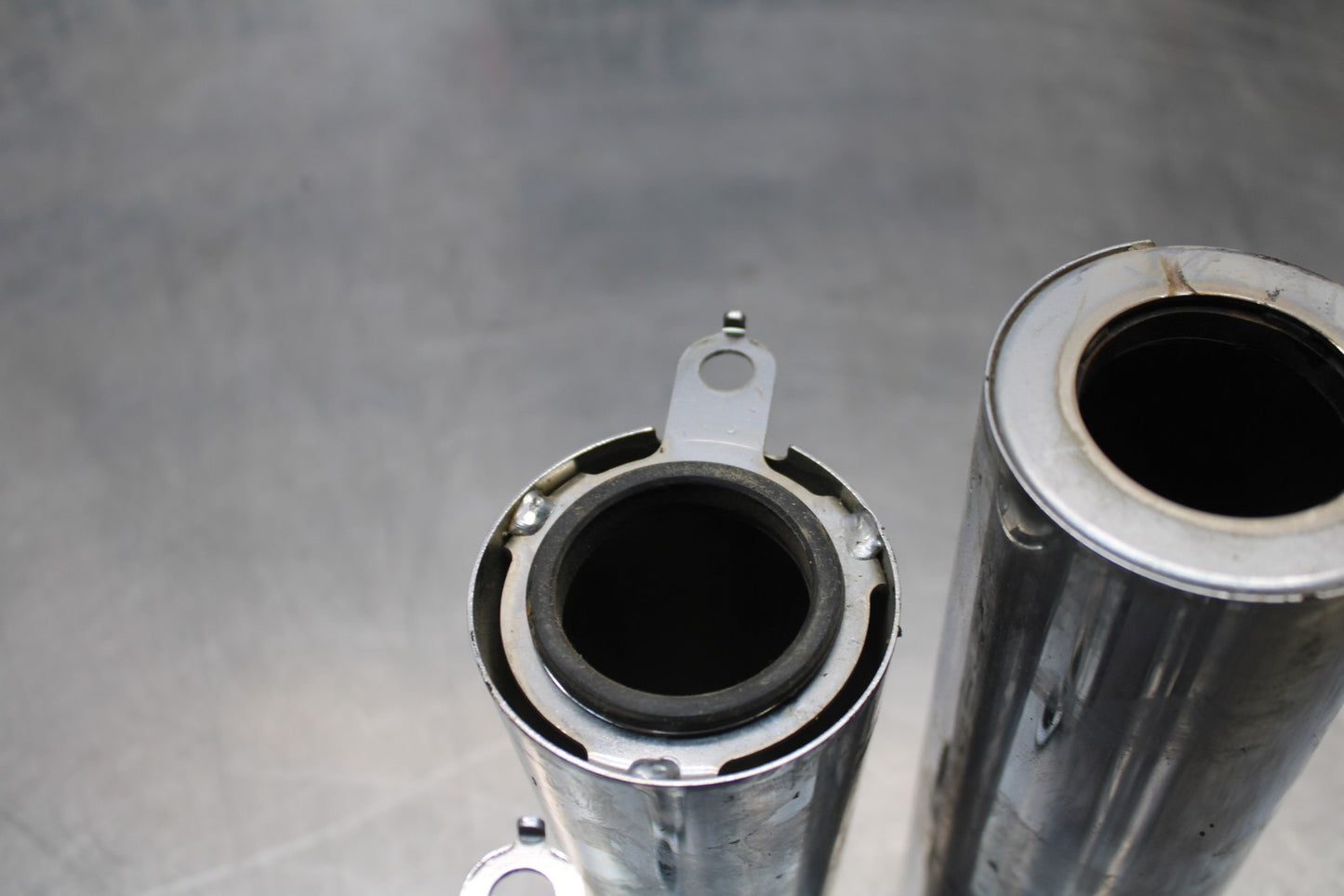 03-08 KAWASAKI VULCAN 1600 FRONT FORK COVER TOP GUARD SHIELD COWL BB196