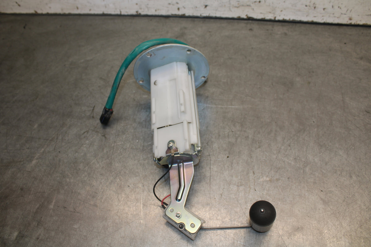 19-23 KAWASAKI NINJA ZX6R FUEL PUMP GAS PETROL SENDER UNIT BB701