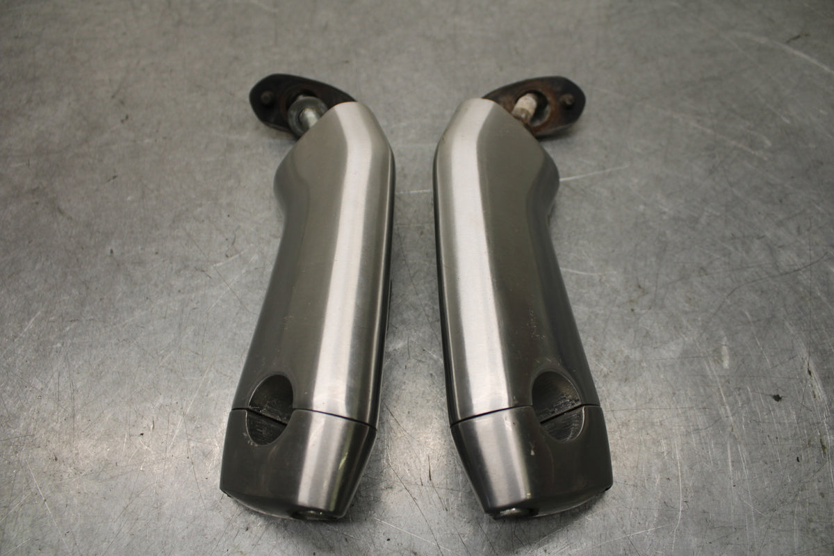 05-06 SUZUKI BOULEVARD M50 HANDLEBAR RISERS BB671