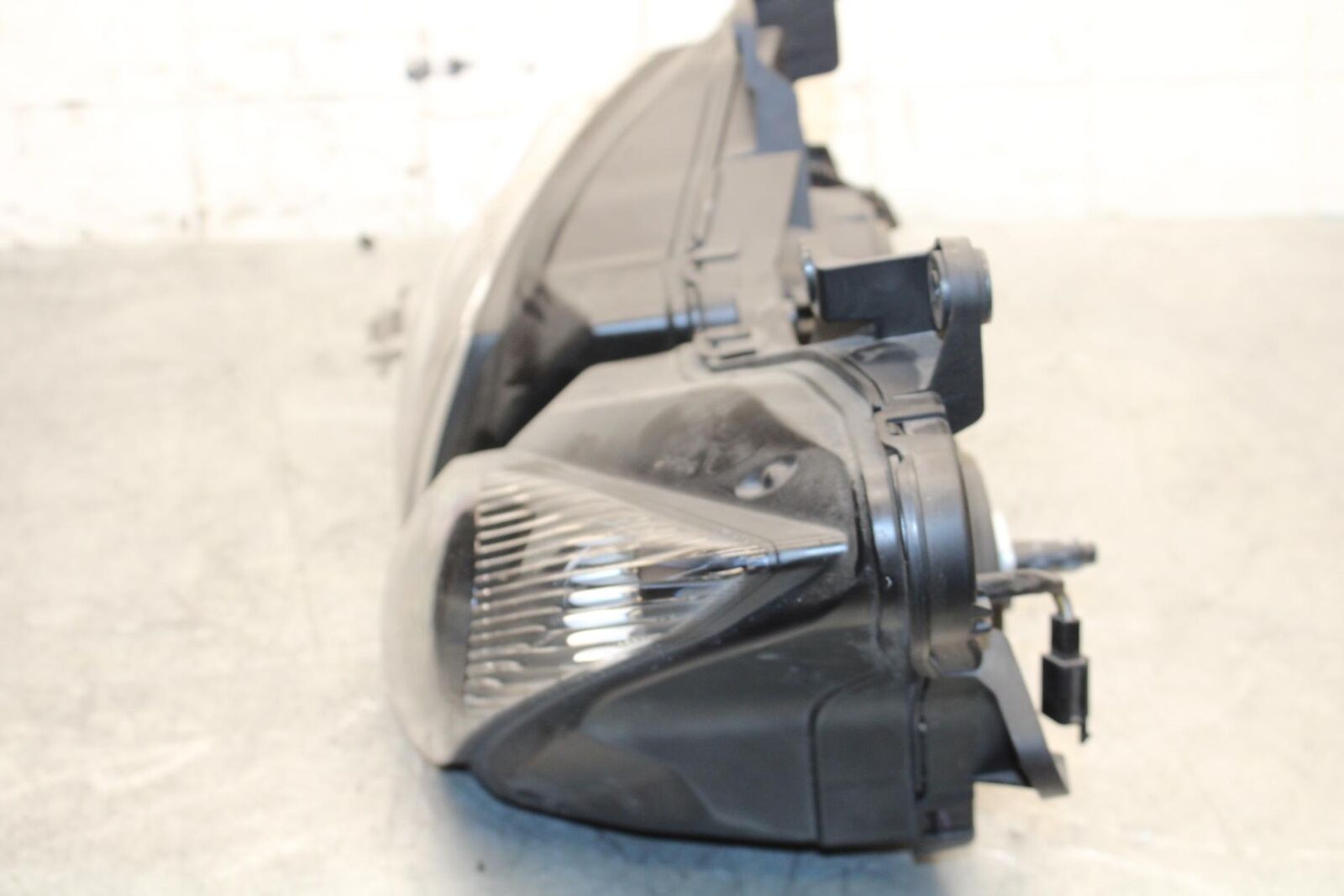 2009 Kawasaki Ninja ZX6R ZX600R FRONT HEADLIGHT HEAD LIGHT LAMP 23007-0101 BB548