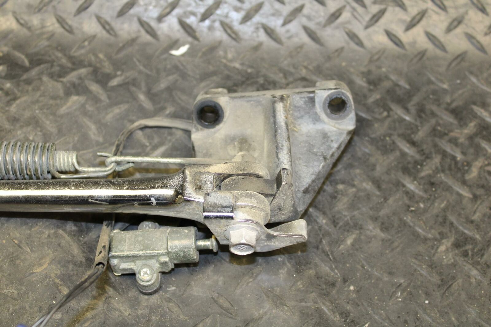 06 YAMAHA V STAR 1100 KICKSTAND SIDE KICK STAND  BB184