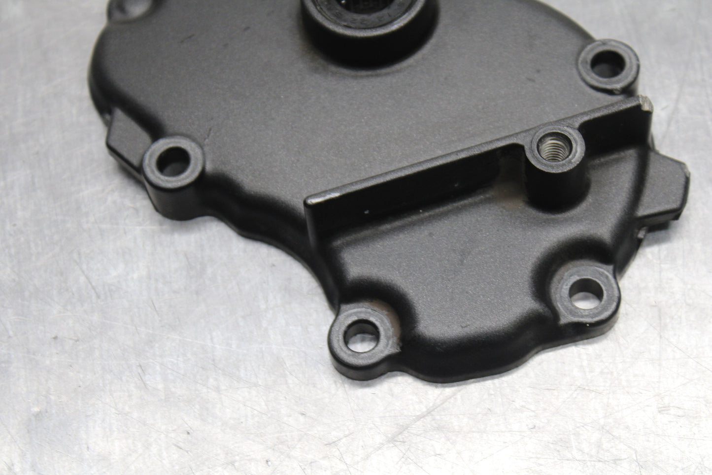 03-05 YAMAHA YZF R6  ENGINE MOTOR TIMING CHAIN COVER BB132