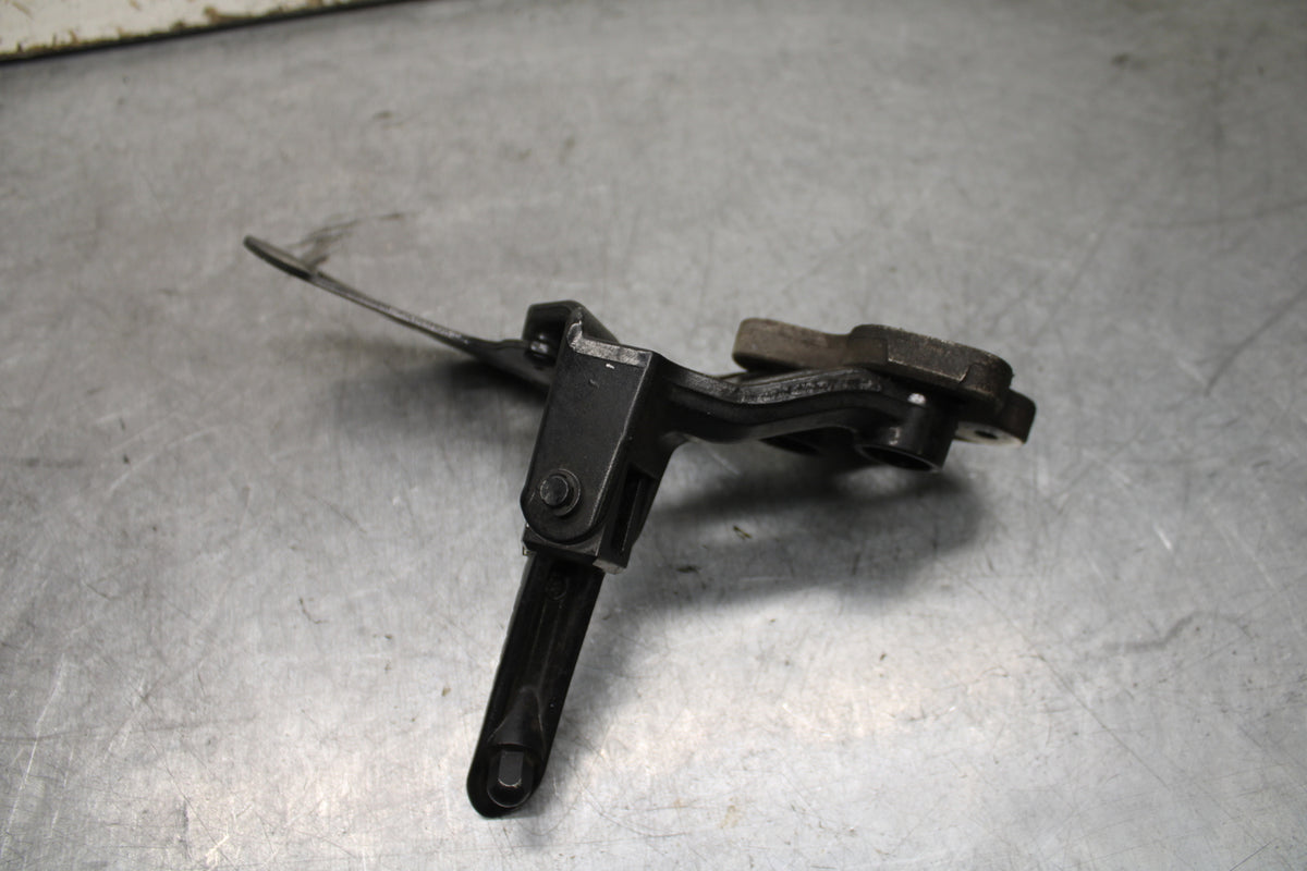 08-09 SUZUKI GSXR600 LEFT REARSET REAR SET DRIVER FOOT PEG REST STOP BB728