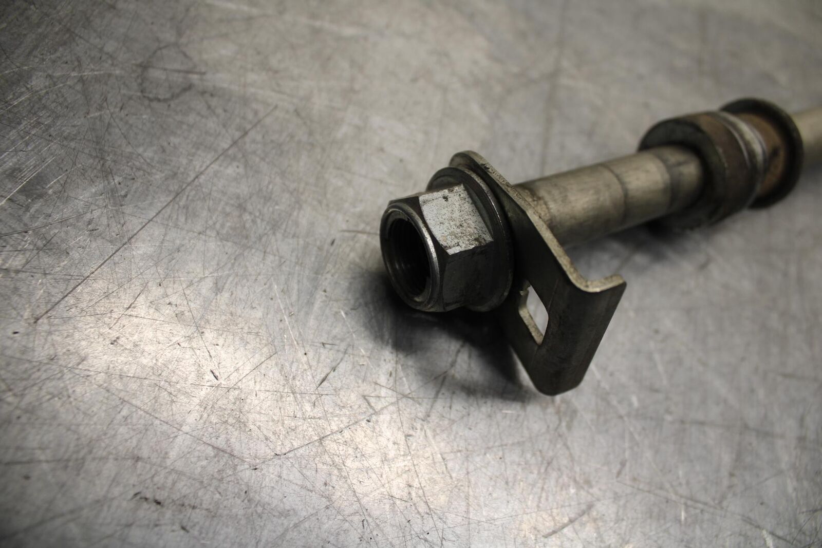 07-12 SUZUKI BANDIT GSF 650 F GSX650F REAR AXLE WHEEL RIM PIVOT BOLT AXEL  BB90