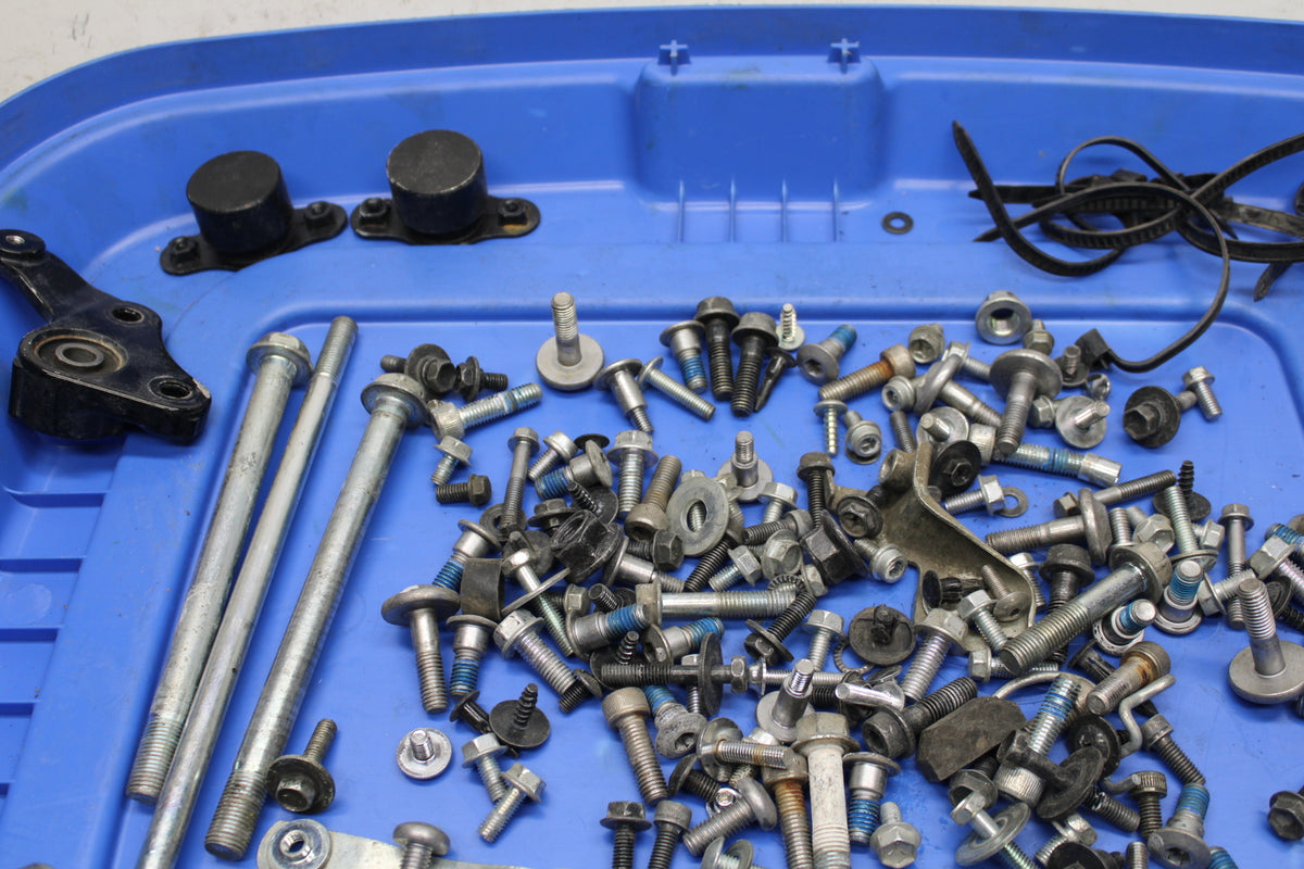 13-16 SUZUKI BANDIT 1250S ABS MOUNTING BOLTS HARDWARE MOTOR SCREWS BB134