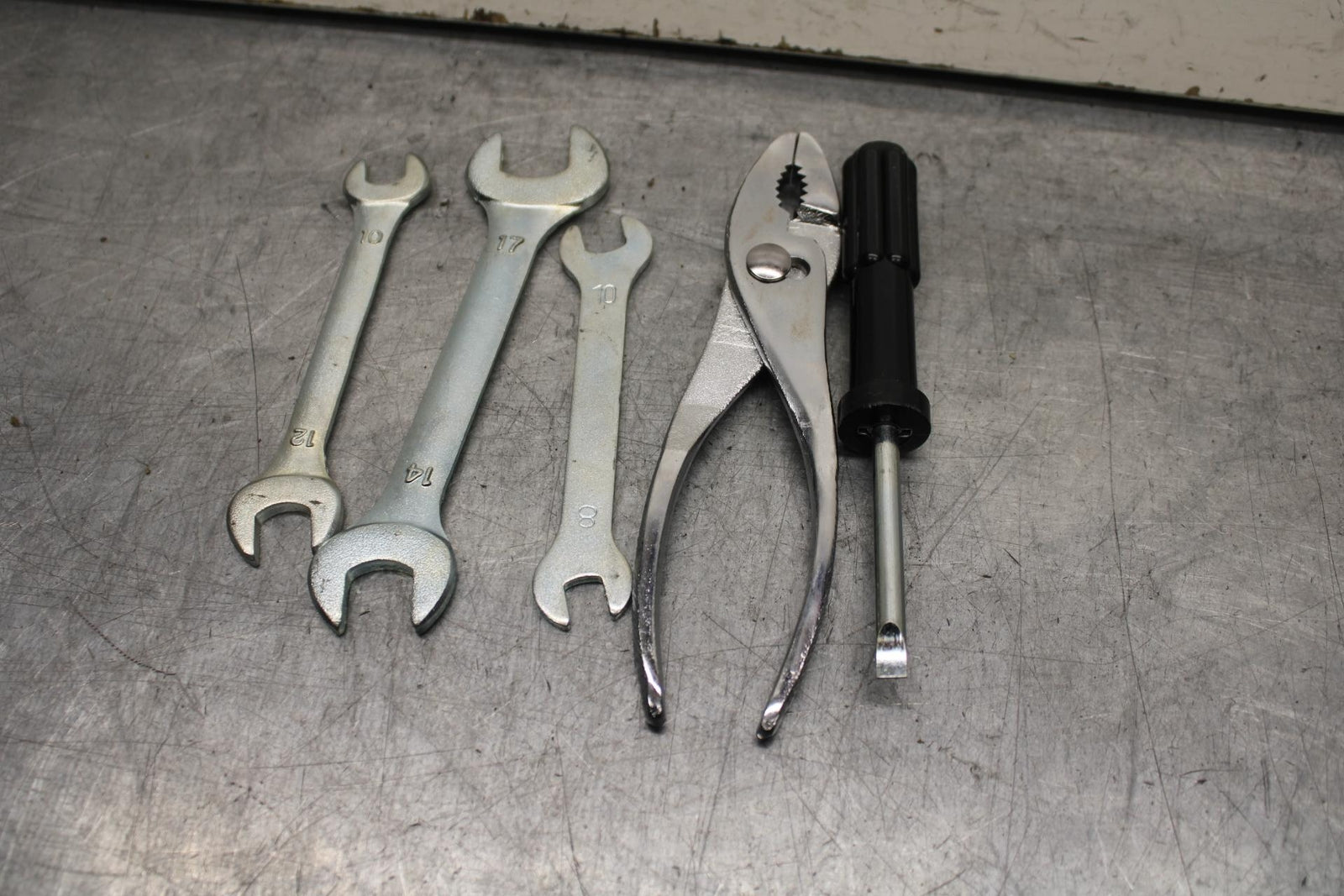 06-14 YAMAHA ROADLINER S XV1900S STOCK TOOLS OEM TOOL BAG KIT SET BB619