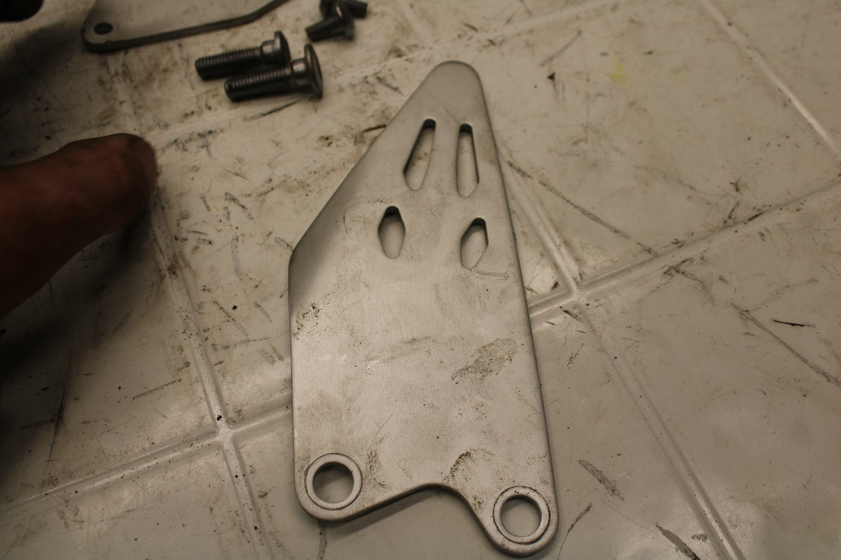 19-20 KAWASAKI NINJA ZX6R LEFT RIGHT REARSET REAR SET HEEL GUARD COVER  BB407