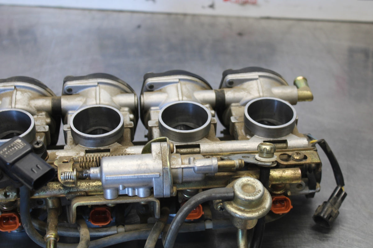 03-04 YAMAHA YZF R6 MAIN FUEL INJECTORS / THROTTLE BODIES BB890
