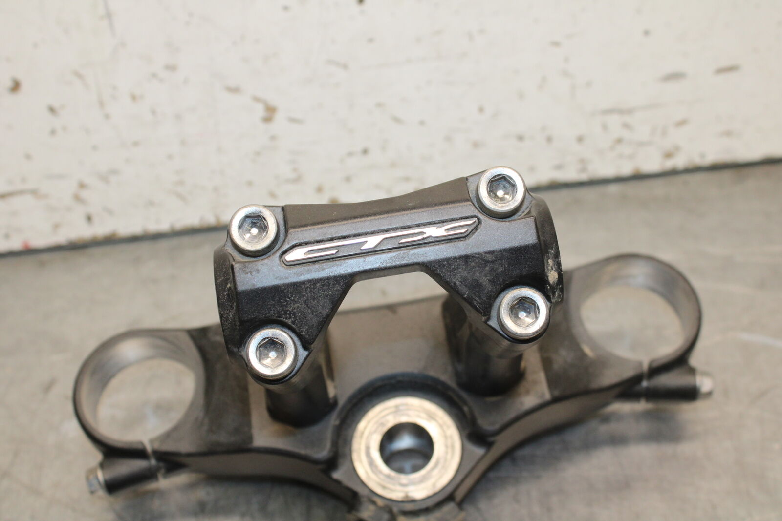 14 HONDA CTX1300A FORKS UPPER TRIPLE TREE CLAMP BB732