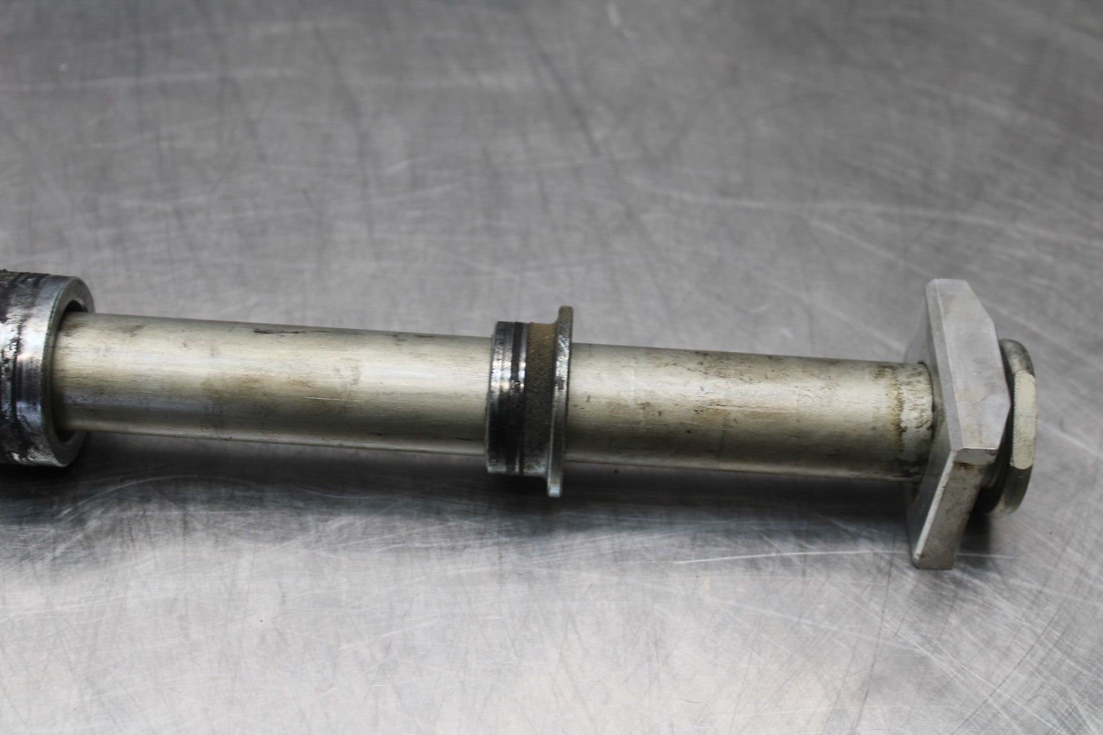 21-23 KAWASAKI NINJA ZX6R REAR AXLE BACK WHEEL RIM PIVOT BOLT AXEL BB179