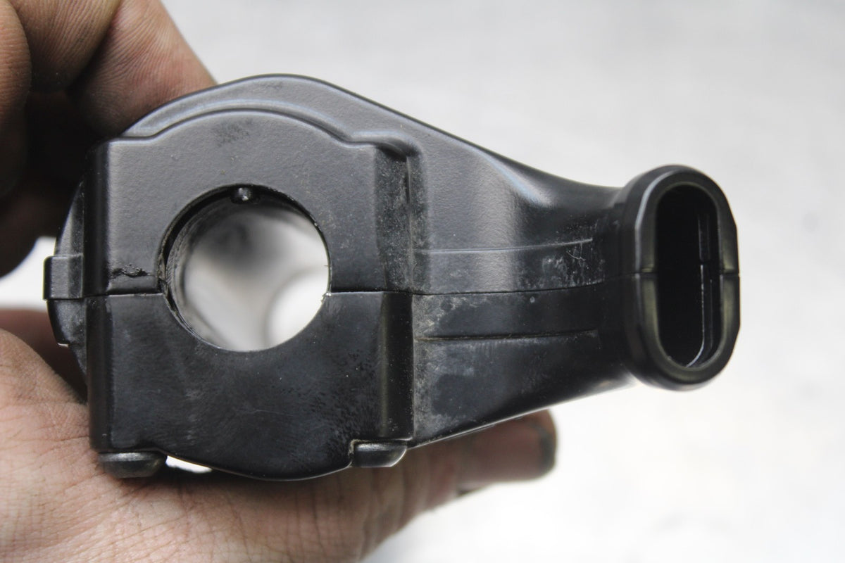 22-25 YAMAHA YZF R7 RIGHT THROTTLE GRIPBB850