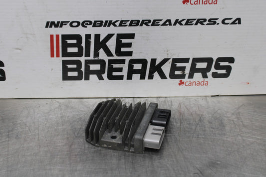 20-21 YAMAHA XSR900 RECTIFIER VOLTAGE REGULATOR BB782