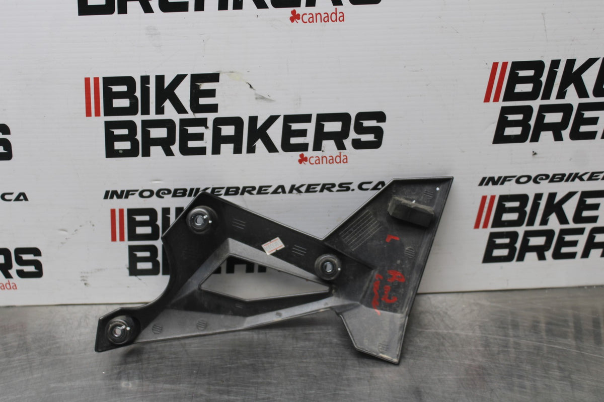 18-26 KAWASAKI Z400 LEFT MID UPPER SIDE FAIRING COWL PLASTIC BB852
