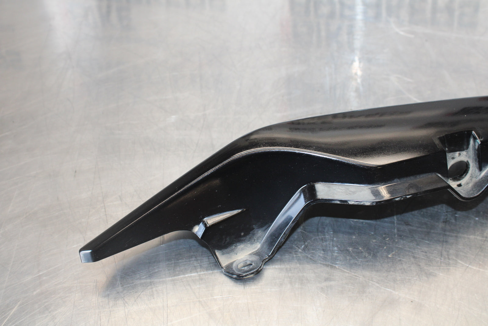 09-15 YAMAHA FZ6R RIGHT REAR BACK TAIL FAIRING COWL SHROUD BB161
