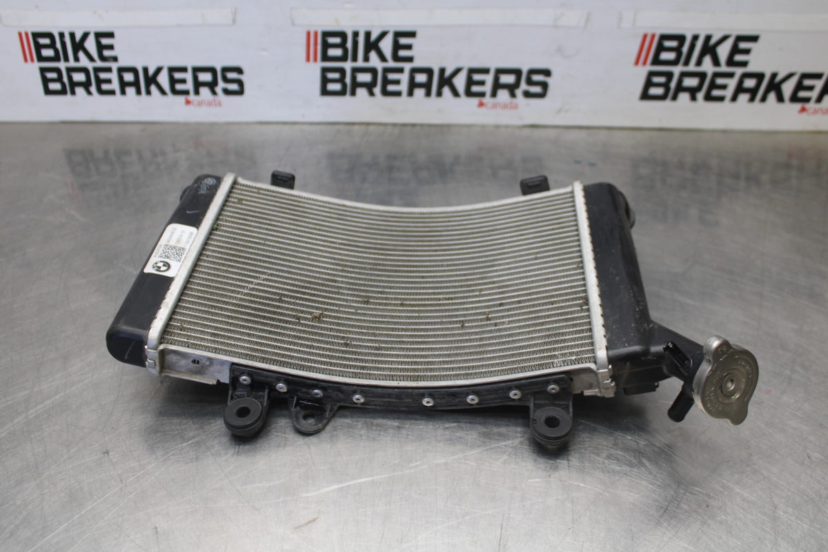 20-23 BMW F900R ENGINE RADIATOR MOTOR COOLER COOLING RADIATER BB923